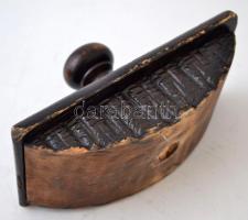 Baglyos dekoratív asztali fa tintatartó készlet, fa papírvágóval és tapperral, kis kopásnyomokkal, j...