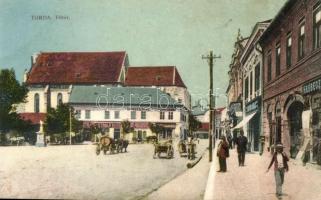 Torda, Turda; Fő tér, gyógyszertár, Kerületi Munkásbiztosító, Hrúbecz üzlete / main square, shops, pharmacy