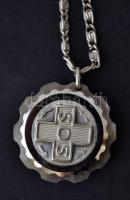 Vegyes bolha tétel: nagyrészt bizsuk, köztük órákkal, óraszíjakkal, fém dobozban, némelyik kis hiánn...