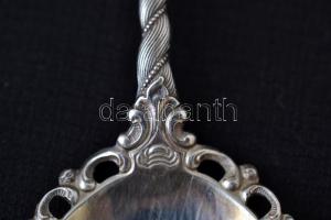 Díszes ezüst (Ag.) kanál, jelzett, h: 15 cm, nettó 25,4 g