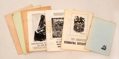 7 db különféle magyar nyelvű ex librisekkel, grafikákkal kapcsolatos érdekes nyomtatvány, katalógus, így benne: Andruskó Károly fametszetei, Kisplasztika és grafika az NDK-ból, Kisgrafikai értesítő, stb.