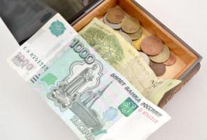 Nagy vegyes bolha tétel: matrjoska baba, lámpa, papírvágó, felvarrók, képkeret, stb