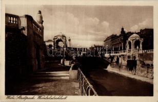 24 db RÉGI városképes képeslap, európai városok, sok osztrák lappal, nagyrészt Bécsből, vegyes minős...