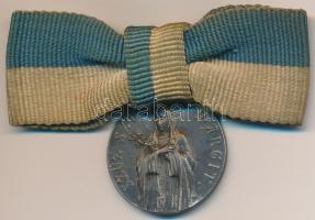 ~1930-1940. "Szűz Szt. Margit / Patrona Hungariae" fém vallási érem csokorszalagon (25,5mm...