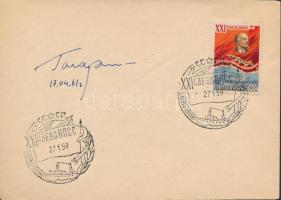 Jurij Alekszejevics Gagarin (1934-1968) aláírása borítékon / Signature of Yuriy Alekszeyevich Gagarin (1934-1968) on envelope