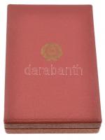 1954. "Munka Érdemérem" zománcozott Br kitüntetés mellszalagon, szalagsávval, Kádár-címere...