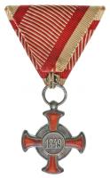 1914. "Ezüst Érdemkereszt a Vitézségi Érem szalagján" Ag  kitüntetés karikán fémjelzéssel ...