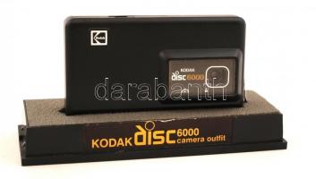 Eastman Kodak Disc 6000 típusú, disccel működő fényképezőgép, kamera, 1:2,8/12,5 mm objektívvel, két exponálatlan disckel eredeti dobozban / Kodak disc camera with 2 unused discs, in original case