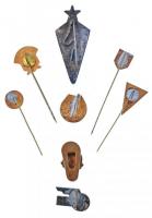 8db zománcozott fém jelvény, benne "MESE", "VASAS", "Csepel", "Or...