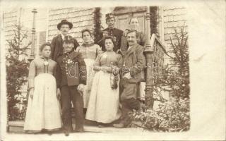 Ridanna, Ridnaun (Tirol) Mulatozó társaság bányatisztekkel (Josef Pripamer) / group photo with mine officers