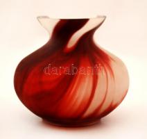 Üveg váza, kétrétegű, anyagában színezett, jelzés nélkül, hibátlan, 11cm
