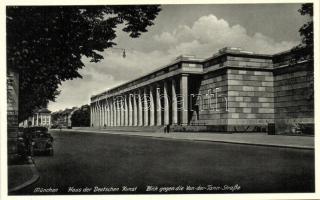 München, Haus der Deutschen Kunst, Blick gegen die Von-der-Tann-Strasse / House of German Art, Tag der deutschen Kunst So. Stpl