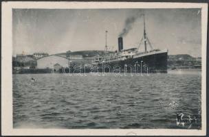 1920 Hadifogoly szállító hajó indulása Vladivosztokból, fotó, verzón feliratozva, 4x6cm