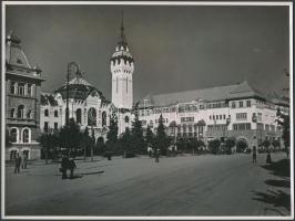 cca 1941Marosvásárhely, Kultúrpalota,  Czvek Gyula MFI fotó verzón feliratozva és pecséttel jelzett, 17x12cm