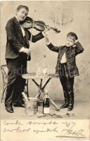Hegedűn játszó fiú, újévi üdvözlőlap / Boy playing violin, New Year greeting card (EB)