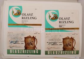 cca 2000-2015 Vegyes, magyar borcímke gyűjtemény a Mártaaljai borvidékről, mappába rendezve, több sz...