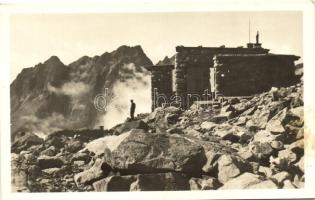 Tátra, Magas Tátra, Vysoké Tatry; menedékház a Tengerszem-csúcsnál / rest house (EK)