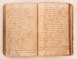 cca 1800 Kéziratos énekeskönyv, nagyrészt halotti énekekkel, benne kottákkal is. Helyenként foltos l...