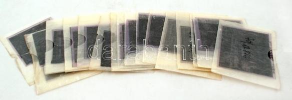 1970 Budapest, a Fővárosi Moziüzemi Vállalat hirdető oszlopai, plakáthelyei, kirakatai, ahol az új f...