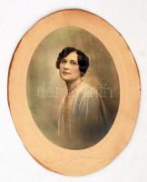 cca 1930 Angelo (1894-1974): Női portré, aláírt vintage fotó, színezve, 22x16 cm, karton 30x24 cm