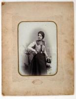 cca 1900 Száger M. ceglédi műtermében készült felvétel, hideg pecséttel jelzett vintage fotó, paszpartuban, 24x18 cm, karton 42x34 cm