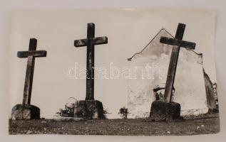 cca 1960 Darkó István: Memento, matricával jelzett vintage fotóművészeti alkotás, 24x39 cm