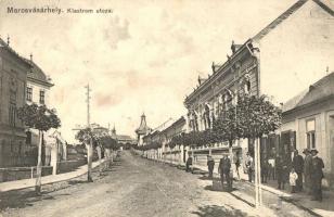 Marosvásárhely, Klastrom utca, kiadja Porjes S. Sándor / street with shop (r)