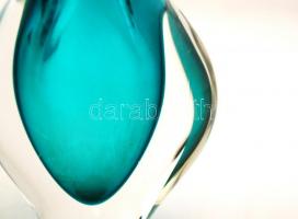 Skandináv,  sommerso üveg váza, fúvott, két rétegű,  jelzés nélkül, hibátlan, m:17cm