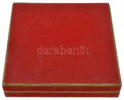 1973. "Közlekedési és Szállítási Dolgozók Szakszervezete fennállásának 75. évfordulójára" ...