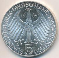 NSZK 1969G 5M Ag "Theodor Fontane" T:1- felületi karc
GFR 1969G 5 Mark Ag "Theodor F...