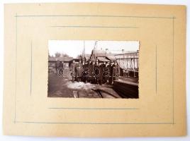 1922 Budapesti hajóműhely hajótiszti tanfolyam látogatása Nougebauer V. vezetésével, fotó kartonra kasírozva, 9x14cm