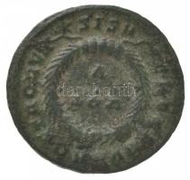Római Birodalom / Siscia / Crispus 320-321. Follis Cu (3,15g) T:2-
Roman Empire / Siscia / Crispus ...