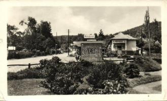 18 db MODERN, fekete-fehér, motívum és városképes 'szocreál' képeslap, vegyes minőség / 18...