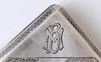 Ezüst (Ag.) cigarettatárca, jelzett, "B. M." monogrammal, 10,5×8,5×1,5 cm, bruttó 99 g