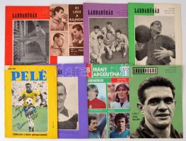 cca 1960-1978 Magyar labdarúgás fénykoráról szóló újságok, meccsfüzetek gyűjteménye-. Benne az olimp...