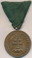 1939. "Magyar Bronz Érdemérem" aranyozott bronz kitüntetés mellszalagon T:2,2- ph., kopott aranyozás Hungary 1939. "Hungarian Bronze Merit Medal" gilt Br decoration with ribbon C:XF,VF edge error, worn gilding NMK 392.