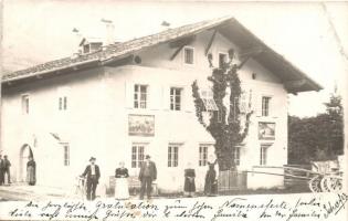 Chiusa, Frag (Klausen) (Tirol) the house of the Schafer family, photo (EB)