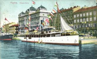 A Tátra gőzhajó Fiume kikötőjében / steamship in the port of Fiume, Rijeka