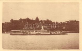 A Saturnus gőzhajó, háttérben a budai vár / Steamship in Budapest, photo