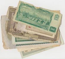 30db-os vegyes külföldi bankjegy és szükségpénz tétel T:I-,III,III-,IV
30pcs of various banknotes a...