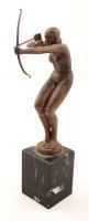 Kerényi Jenő (1908-1975): Íjász nő. Bronz, jelzett, márvány talapzaton, m:20,5 cm, árverési katalogussal