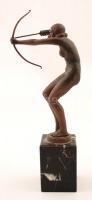 Kerényi Jenő (1908-1975): Íjász nő. Bronz, jelzett, márvány talapzaton, m:20,5 cm, árverési katalogu...