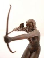 Kerényi Jenő (1908-1975): Íjász nő. Bronz, jelzett, márvány talapzaton, m:20,5 cm, árverési katalogu...