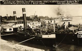 Komárom, Komárno; A téli kikötő, gőzhajók / winter port, steamships, photo