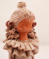 Újpál György: Kislány virágcsokorral. Festett mázas kerámia, apró lepattanással, m:28 cm