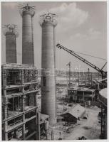 cca 1960 Épül a Dunai Cement- és Mészmű, vintage fotó, 23x17,5 cm