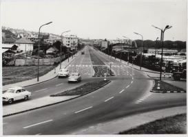 cca 1960 Budapest, autóbusz garázs és a bevezető Balatoni út, 17,5x24 cm