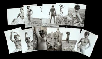 cca 1971 Szép az élet! 12 db finoman erotikus fénykép, 12x9 cm / 12 erotic photos, 12x9 cm