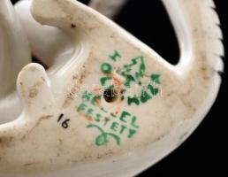 Hollóházi cica, kézzel festett, jelzett, hibátlan, m:8 cm