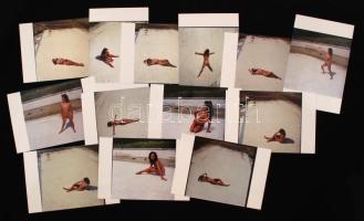 cca 1980 Forró napsütésben, 13 db finoman erotikus fénykép, modern nagyítások, 10x15 cm / 13 erotic photos, 10x15 cm